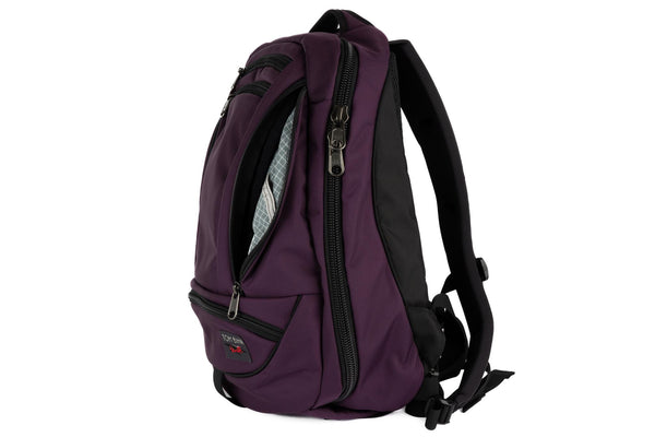 Side profile of Synik 22 in Aubergine with NW Sky Halcyon interior